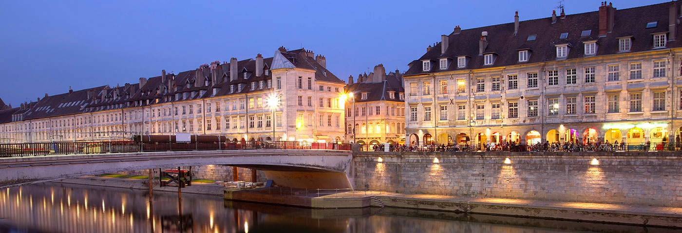 Location de Minibus et Monospace à Besançon | WeVan France