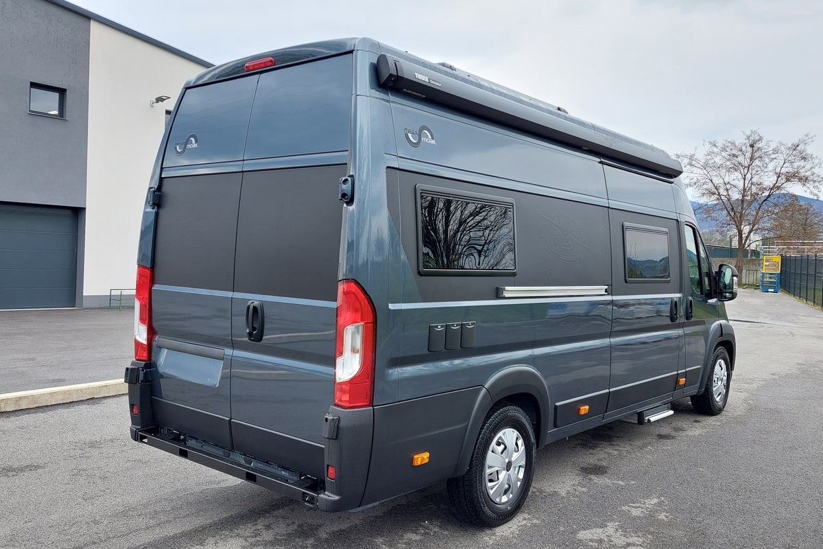 Fourgon aménagé Occasion Mega Mobil Mega Revolution 640
