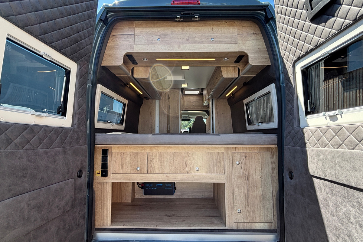 Fourgon aménagé Occasion Mega Mobil Méga Lounge 640