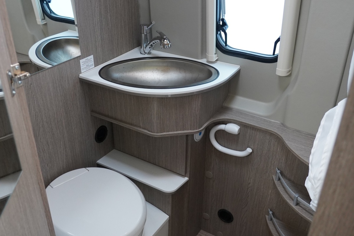 Fourgon aménagé Occasion Pössl 2Win Plus