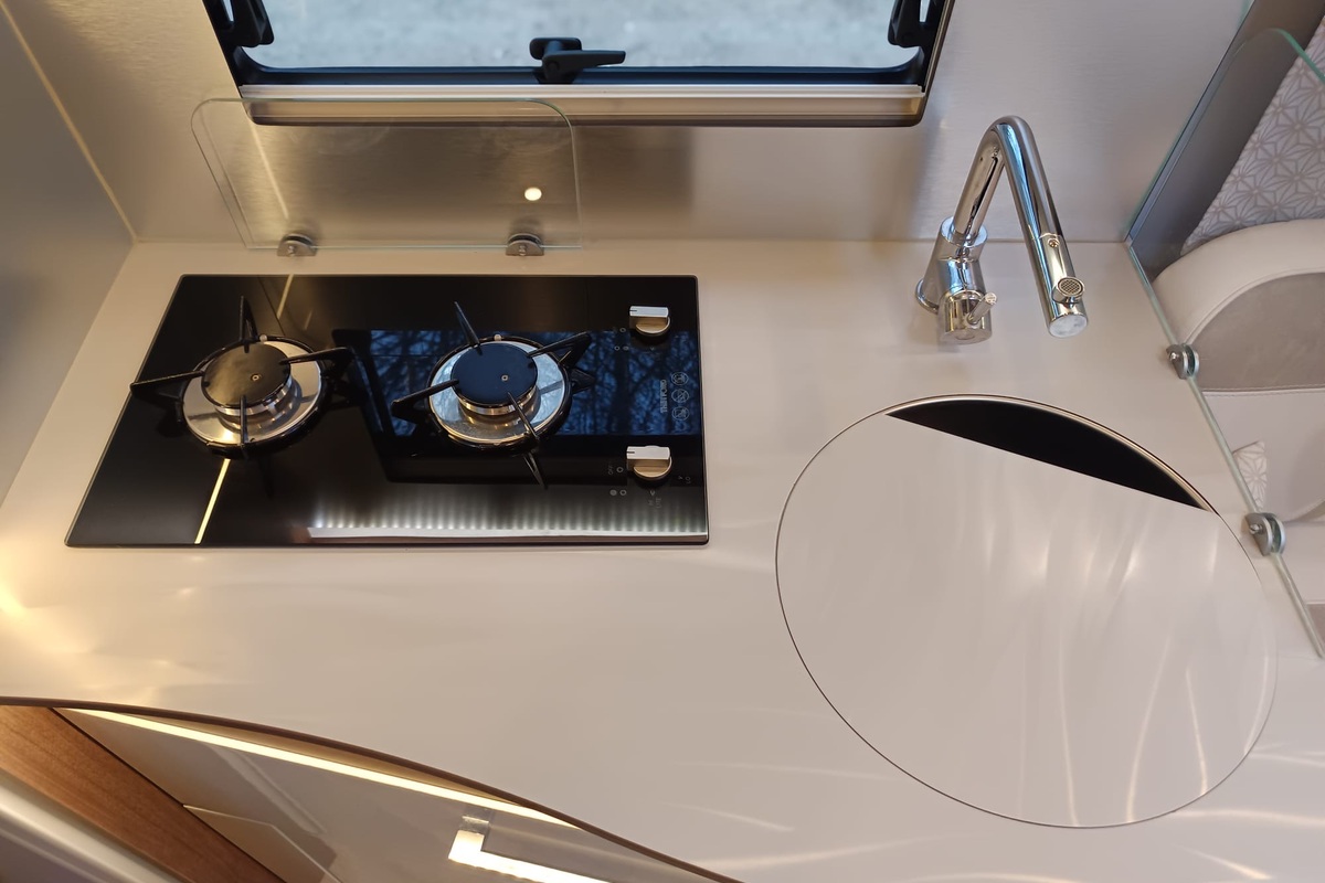 Fourgon aménagé Occasion Fleurette 64 Ldf Migrateur Cristal