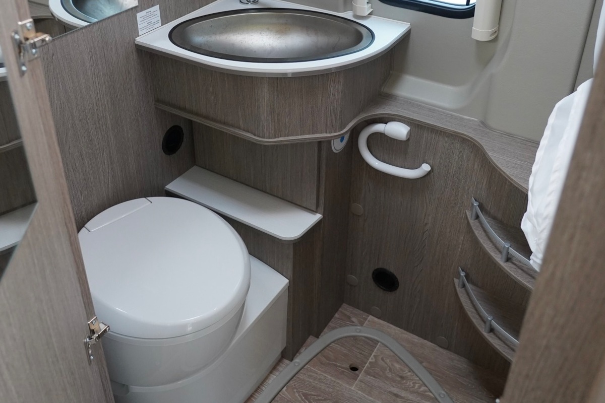 Fourgon aménagé Occasion Pössl 2Win Plus