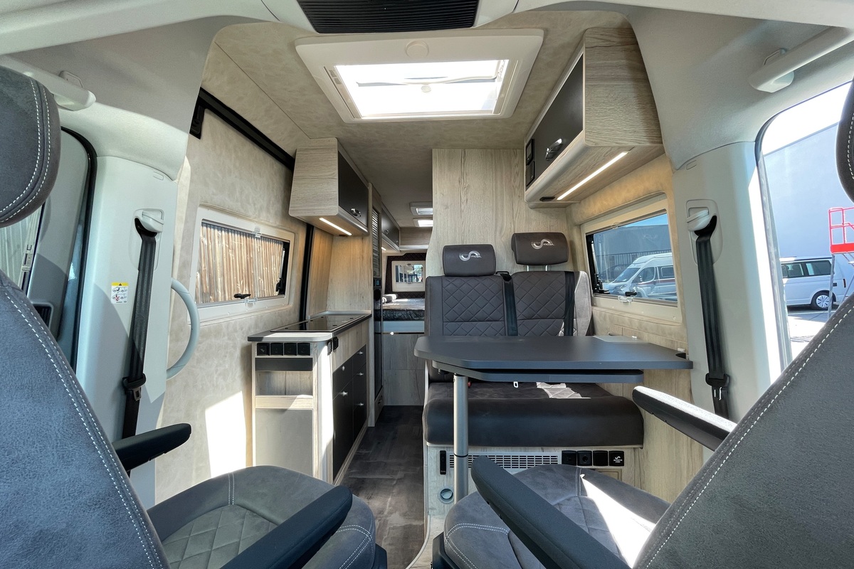 Fourgon aménagé Occasion Mega Mobil Mega Re-Aktiv 680 S