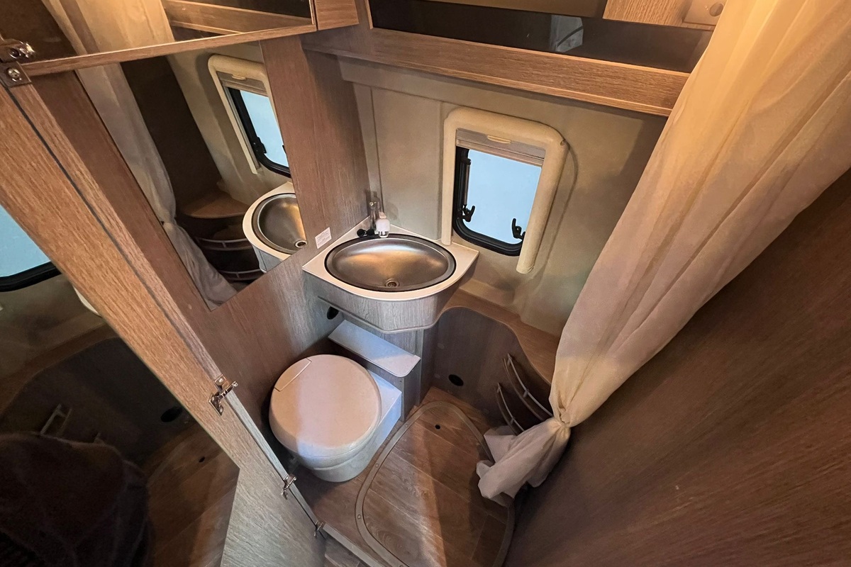 Fourgon aménagé Occasion Pössl 2Win S Plus