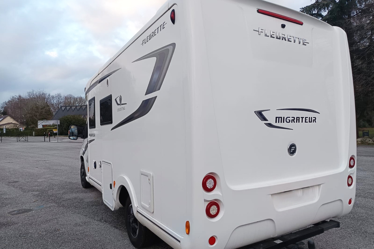 Fourgon aménagé Occasion Fleurette 64 Ldf Migrateur Cristal