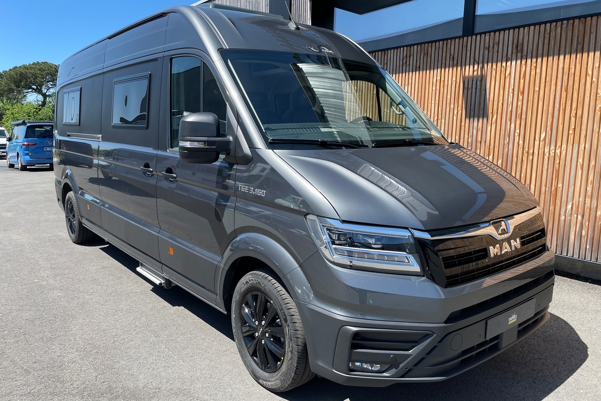 Fourgon aménagé Occasion Mega Mobil Mega Re-Aktiv 680 S