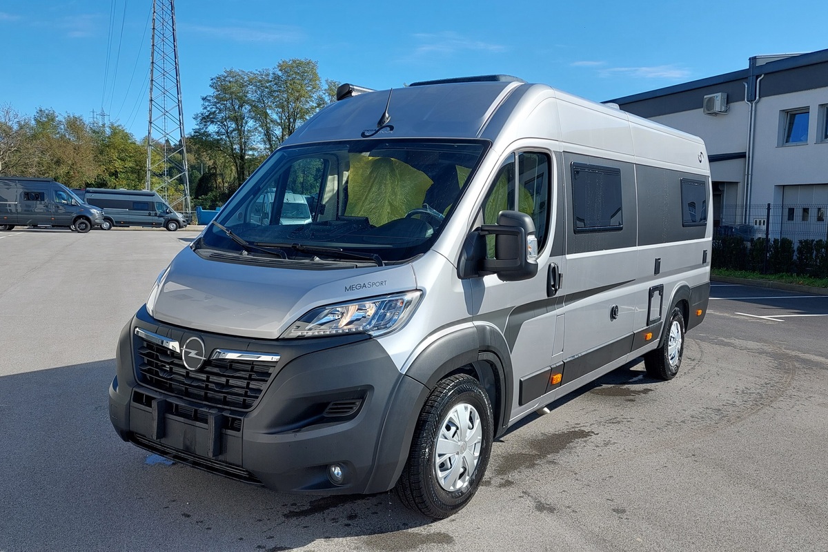 Fourgon aménagé Occasion Mega Mobil Mega Sport 640