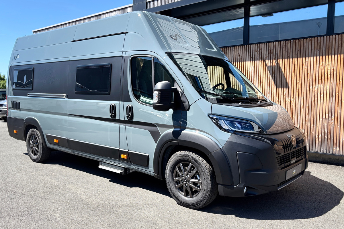 Fourgon aménagé Occasion Mega Mobil Méga Lounge 640