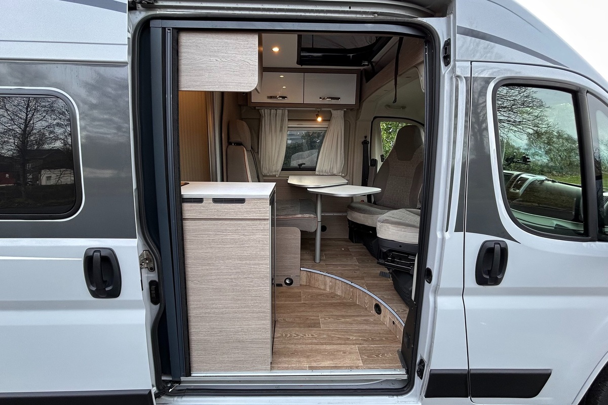 Fourgon aménagé Occasion Pössl 2Win Plus