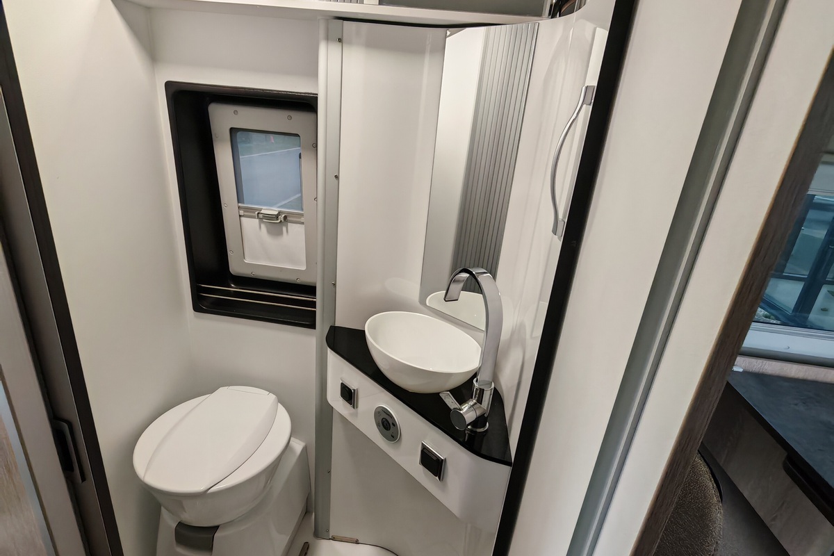 Fourgon aménagé Occasion Pössl Summit 600 Plus