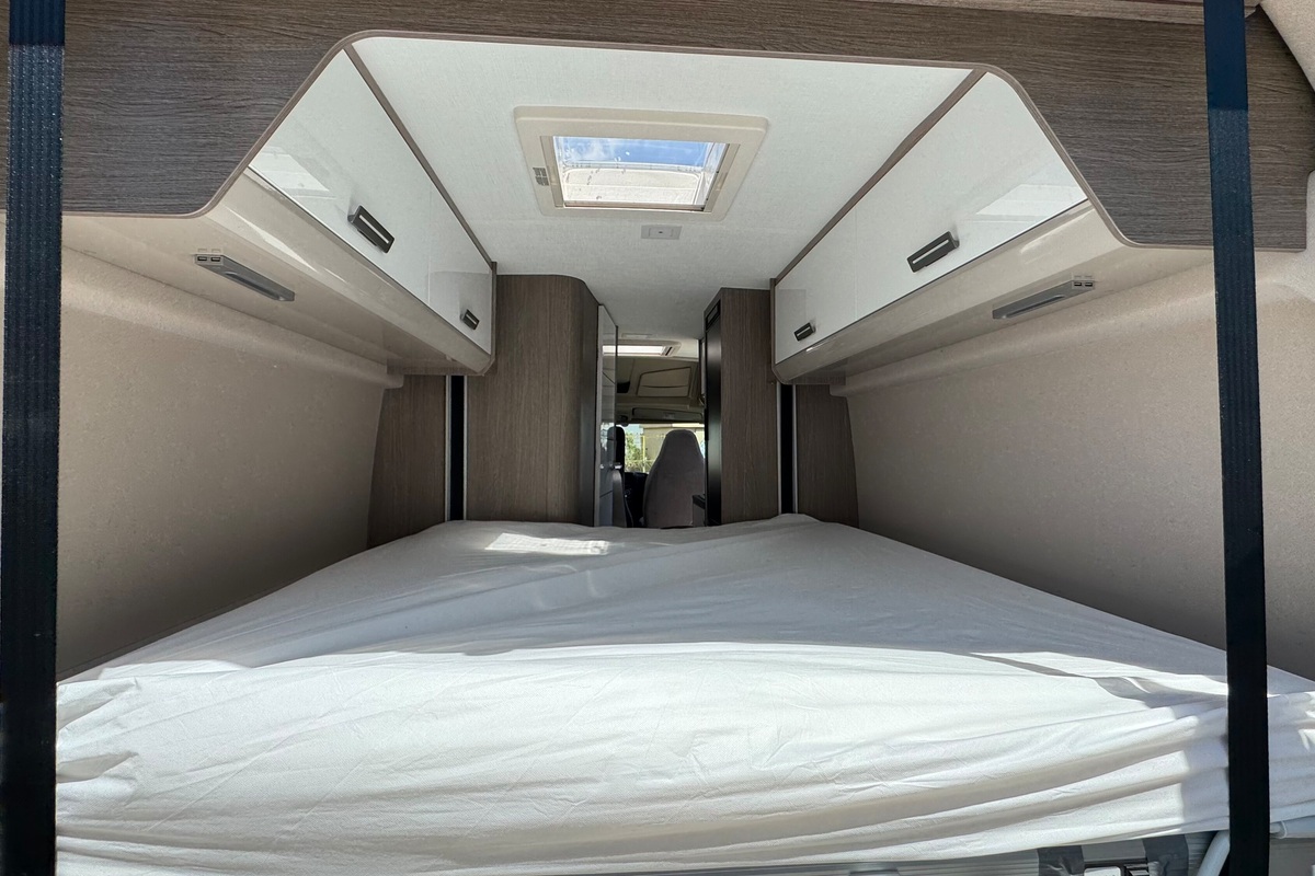 Fourgon aménagé Occasion Chausson V690 Road Line Vip