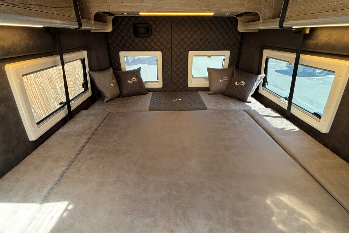 Fourgon aménagé Occasion Mega Mobil Méga Lounge 640