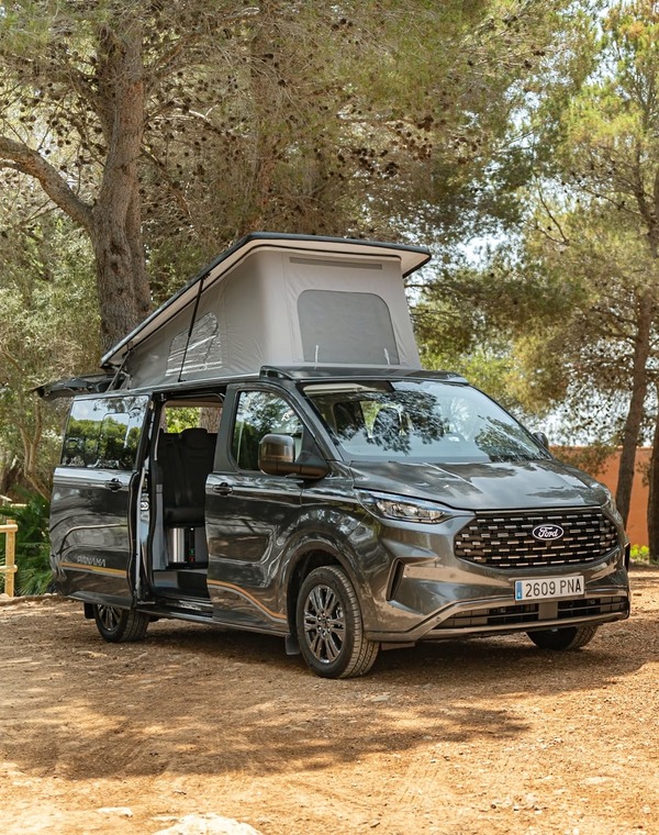 Ford Panama : location van aménagé 5 places